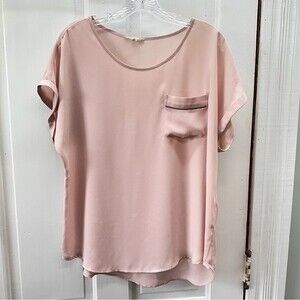 Maurices light pale pink‎ short sleeve blouse women's medium